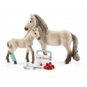 Schleich Zestaw figurek Islandzki koń i apteczka 42430